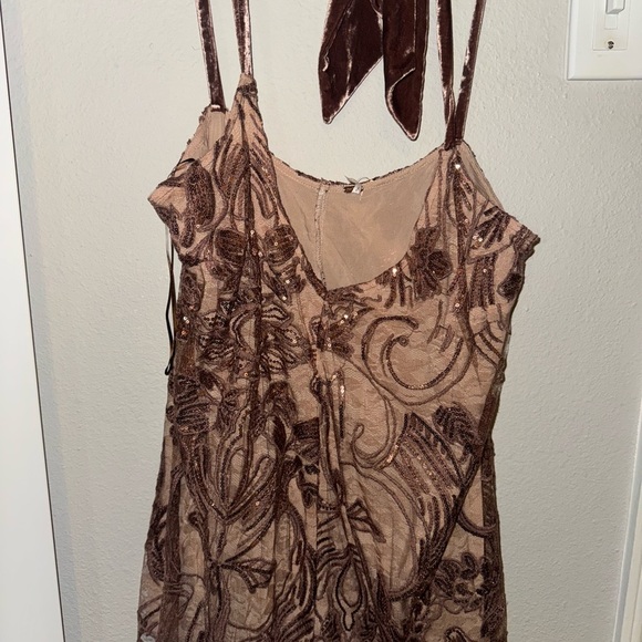 Free People Elegant Brown Floral Women's Top - Picture 2 of 3
